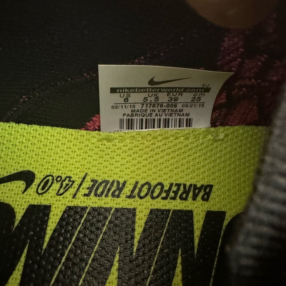 Womens Nike Flyknit shoe - Picture 4 of 4